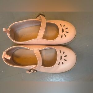 Girls pink dress shoes